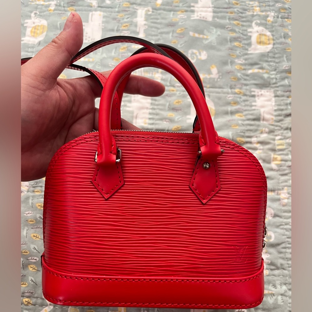 Louis Vuitton Alma Nano Epi (PRICE FIRM)